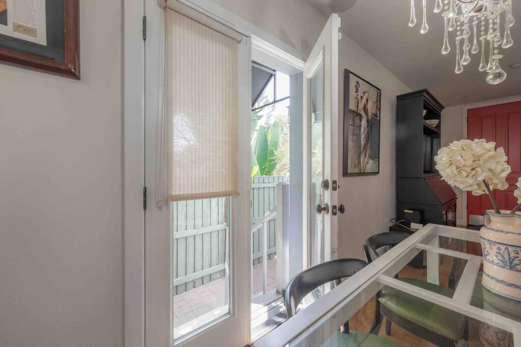Nawlins Vibe With Rooftop Verandah Near Riverwalk And Downtown Тампа Екстериор снимка